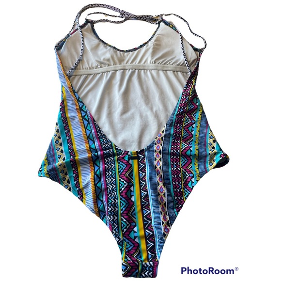 Volcom one piece - Picture 4 of 6